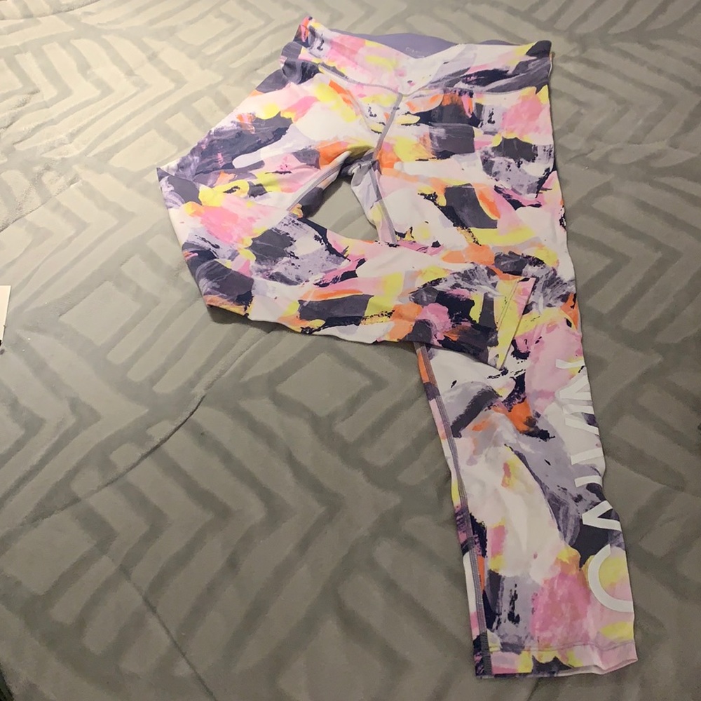 Calvin Klein new medium woman gym pants tight
